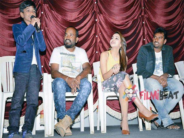 ಸಿಂಪಲ್ ಆಗಿ ಇನ್ನೊಂದ್ ಲವ್ ಸ್ಟೋರಿ ಸಿಂಪಲ್ ಆಗಿ ಇನ್ನೊಂದ್ ಲವ್ ಸ್ಟೋರಿ