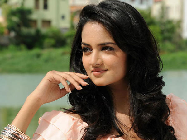 ನಾಯಕಿ ಶಾನ್ವಿ ಶ್ರೀವಾತ್ಸವ್