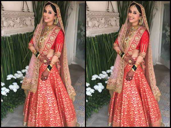 ಮನೀಶ್ ಮಲ್ಹೋತ್ರಾ ವಿನ್ಯಾಸದ ದಿರಿಸು