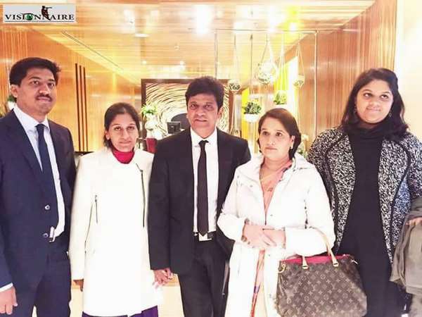 ಫ್ಯಾಮಿಲಿ ಜೊತೆ ಶಿವಣ್ಣ ಫ್ಯಾಮಿಲಿ ಜೊತೆ ಶಿವಣ್ಣ