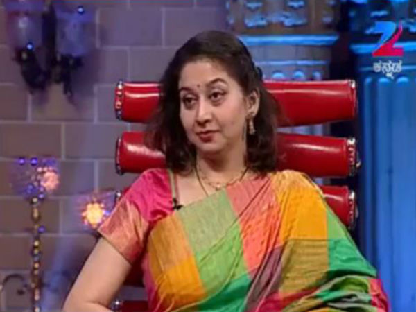 ಕ್ಲಾಸ್ ರೂಮ್ ಗೆ ಕಲ್ಲು ಹೊಡೆಯುತ್ತಿದ್ದರು!