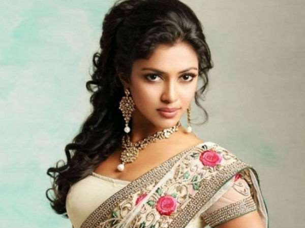 ಅಮಲಾ ರೋಲ್ ಬಗ್ಗೆ ಕುತೂಹಲ ಅಮಲಾ ರೋಲ್ ಬಗ್ಗೆ ಕುತೂಹಲ