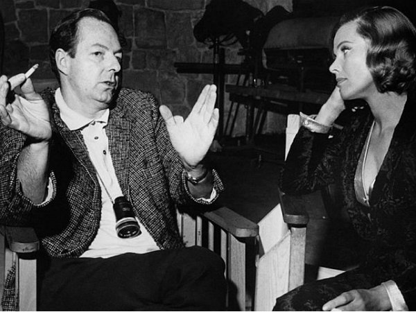 'James Bond' director Guy Hamilton is No More