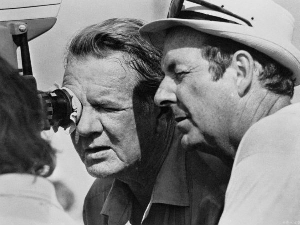 'James Bond' director Guy Hamilton is No More