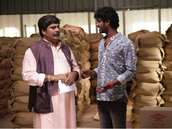 'ಆಕರ್ಷಕ ಭಾವಕ್ಕೆ ಅಚ್ಚರಿಯ ಬಂಧ'-ವಿಜಯವಾಣಿ