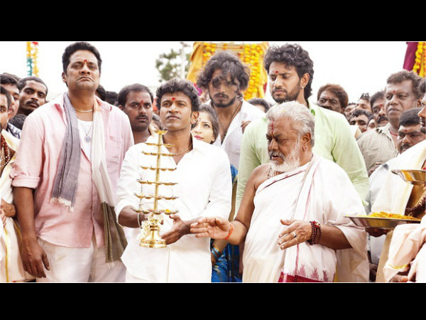 Kannada Actor Puneeth Rajkumar shoots in Nanjangud
