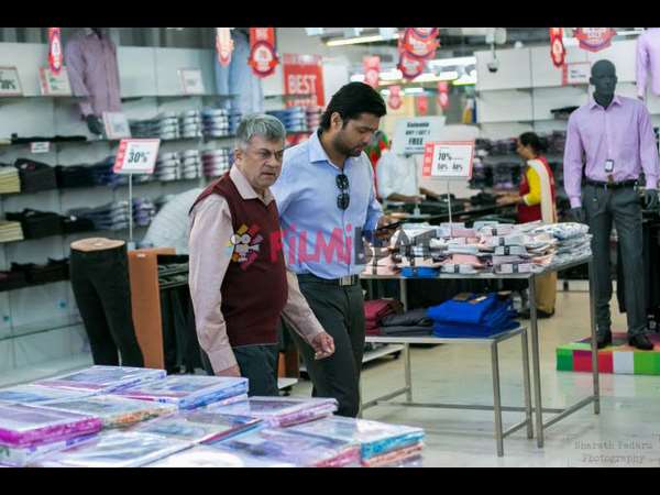 'ಸಾಧಾರಣ ಕತೆಯ ಅಸಾಧಾರಣ ಮೈಕಟ್ಟು'- ಕನ್ನಡಪ್ರಭ