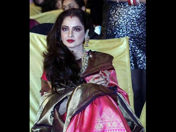 ತಾಯಿಯ ಪಾತ್ರದ ಆಯ್ಕೆ.? ತಾಯಿಯ ಪಾತ್ರದ ಆಯ್ಕೆ.?