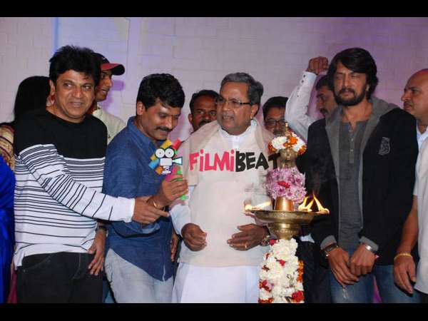 ಎಲ್ಲರನ್ನ ಒಟ್ಟುಗೂಡಿಸುವುದೇ ದೊಡ್ಡ ತಲೆನೋವು ಎಲ್ಲರನ್ನ ಒಟ್ಟುಗೂಡಿಸುವುದೇ ದೊಡ್ಡ ತಲೆನೋವು