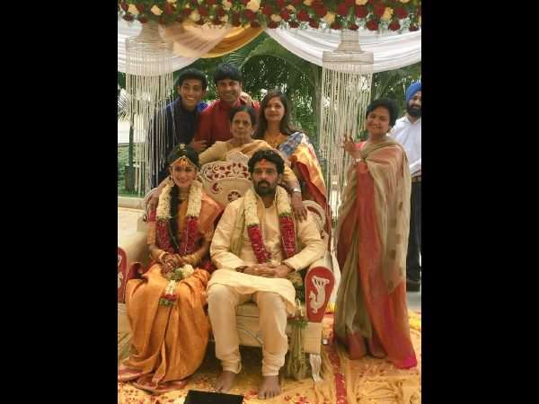 ಯಾರ ಜೊತೆ.?