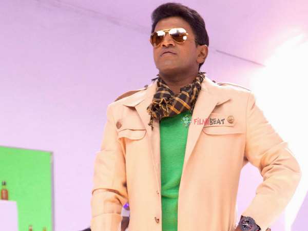 ಟ್ರಾಫಿಕ್ ನಲ್ಲಿ ಸಿಲುಕಿದ ಅಪ್ಪು