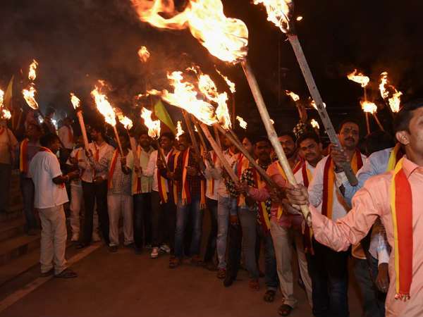 ಮಂಡ್ಯದಲ್ಲಿ ತೀವ್ರವಾದ ಪ್ರತಿಭಟನೆ