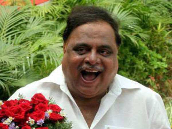 ಅಂಬರೀಶ್ ಗಾಗಿ ಜನ ಕಾಯ್ತಿದ್ದಾರೆ.!