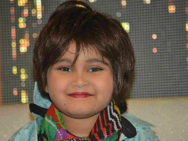 ಆರು ವರ್ಷದ ಪುಟಾಣಿ ಆರು ವರ್ಷದ ಪುಟಾಣಿ