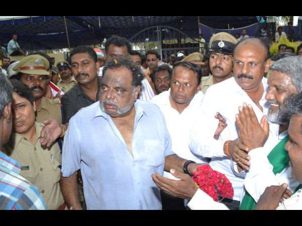 ವಿಶೇಷ ಅಧಿವೇಶನಕ್ಕೆ ಅಂಬರೀಶ್ ಗೈರು