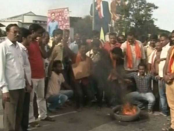 ಅಂಬರೀಶ್ ಪೋಸ್ಟರ್ ಕಂಡ್ರೆ ಬೆಂಕಿ ಇಡ್ತಾರೆ.!