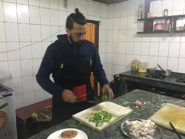 ಕಿಚನ್ ನಲ್ಲಿ ಕಿಚ್ಚನ ಕಮಾಲ್ ಕಿಚನ್ ನಲ್ಲಿ ಕಿಚ್ಚನ ಕಮಾಲ್