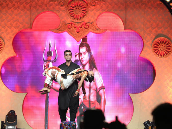 ಸ್ಟೆಪ್ ಹಾಕಿದ ಕಿರುತೆರೆ ತಾರೆಗಳು ಸ್ಟೆಪ್ ಹಾಕಿದ ಕಿರುತೆರೆ ತಾರೆಗಳು