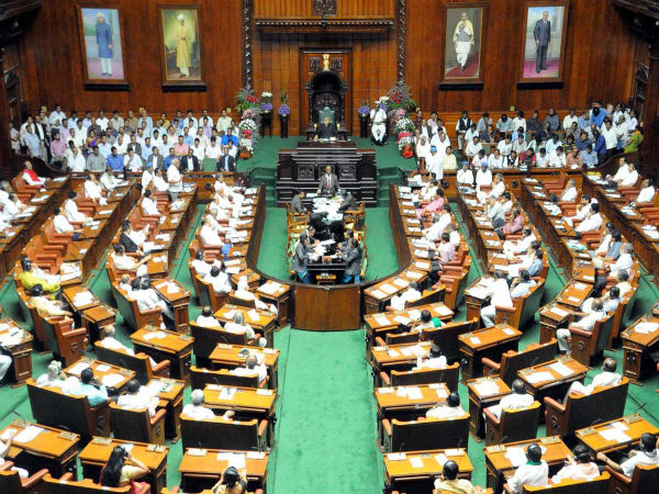 mandya-mla-ambareesh-makes-late-entry-to-special-legislative-session