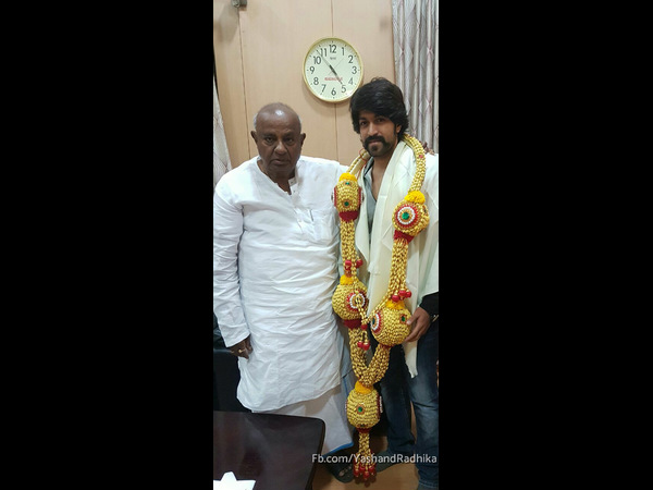 ಮಾಜಿ ಪ್ರಧಾನಿಗಳಿಗೆ ಆಮಂತ್ರಣ ಪತ್ರಿಕೆ ಮಾಜಿ ಪ್ರಧಾನಿಗಳಿಗೆ ಆಮಂತ್ರಣ ಪತ್ರಿಕೆ