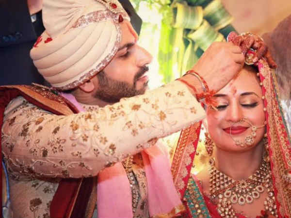 ನವ ದಾಂಪತ್ಯಕ್ಕೆ ಕಾಲಿಟ್ಟ ದಿವ್ಯಾಂಕ ತ್ರಿಪಾಠಿ 