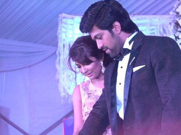 ಪ್ರತಿ ವರ್ಷ ರಾಧಿಕಾಗೆ ಮೊದಲ ಫೋನ್ ಪ್ರತಿ ವರ್ಷ ರಾಧಿಕಾಗೆ ಮೊದಲ ಫೋನ್