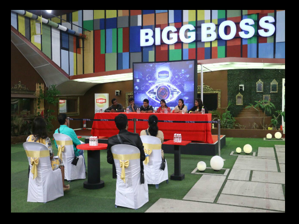 oneindia-filmibeat-reporter-harshitha-at-bigg-boss-house