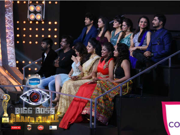 ಔಟ್ ಆದ ಸ್ಪರ್ಧಿಗಳು ವೇದಿಕೆ ಮೇಲೆ