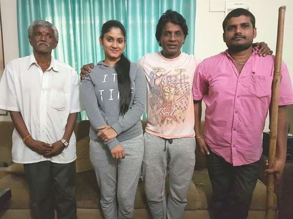 Duniya Vijay Donates Two Autos