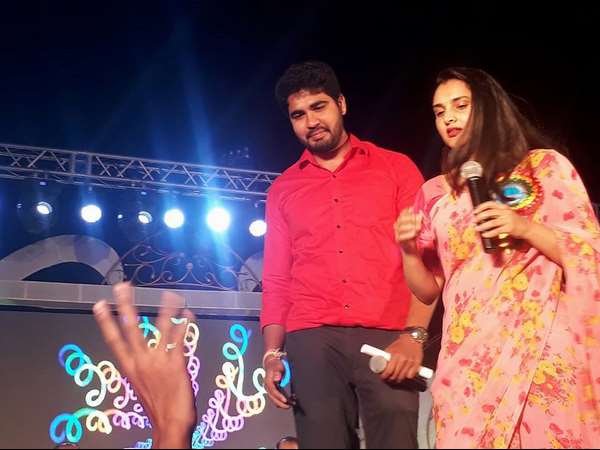 ವರ್ಣರಂಜಿತ ವೇದಿಕೆಯಲ್ಲಿ ಮಾಜಿ ಸಂಸದೆ