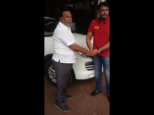 ಉಡುಗೊರೆ ಕೊಟ್ಟವರು ಯಾರು.?