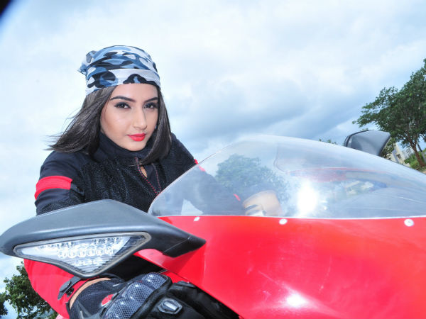 ರಾಗಿಣಿಯ 'ವೀರ ರಣಚಂಡಿ'