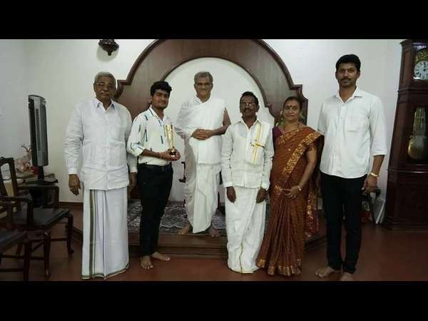 * ನಮ್ಮ ಓದುಗರಿಗೆ ನಿಮ್ಮ ಪರಿಚಯ...