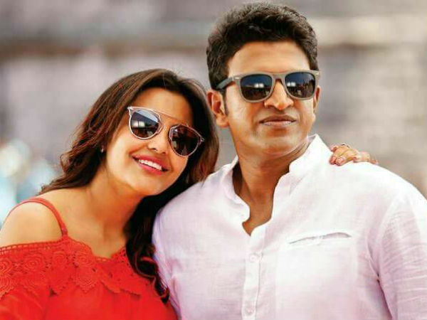 ಗ್ಲಾಮರ್ ಗೊಂಬೆ ಪ್ರಿಯಾ ಆನಂದ್