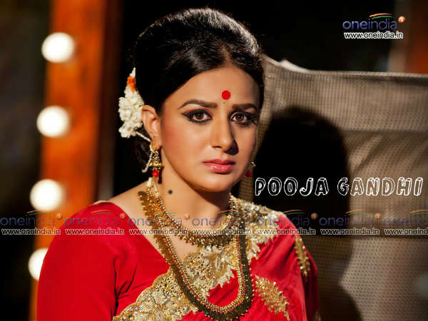 ಯಾರಿಂದಲೂ ತೊಂದರೆ ಇಲ್ಲ ಯಾರಿಂದಲೂ ತೊಂದರೆ ಇಲ್ಲ