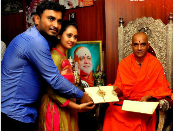 ಶ್ರೀ ನಿರ್ಮಲಾನಂದನಾಥ ಸ್ವಾಮೀಜಿಗೆ ಆಮಂತ್ರಣ