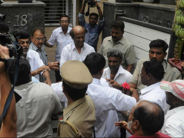 ಸೆಲ್ಫಿ ಸಿಗುತ್ತೆ.! 