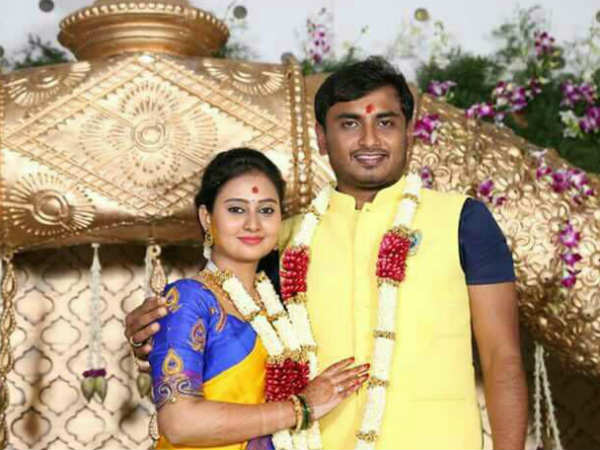 ಸಾಮಾಜಿಕ ಜಾಲತಾಣದಲ್ಲಿ ಕಾಂಟ್ಯಾಕ್ಟ್ ಮಾಡಬಹುದು