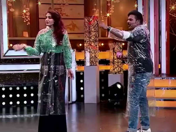 ನಟಿಯರು ಆಟ