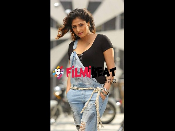 ಅಪ್ಪು ಜೊತೆ ಹರಿಪ್ರಿಯಾ 