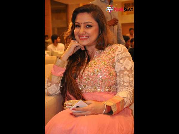 ಕಥೆ ಇಷ್ಟ ಆಗಿದೆ 