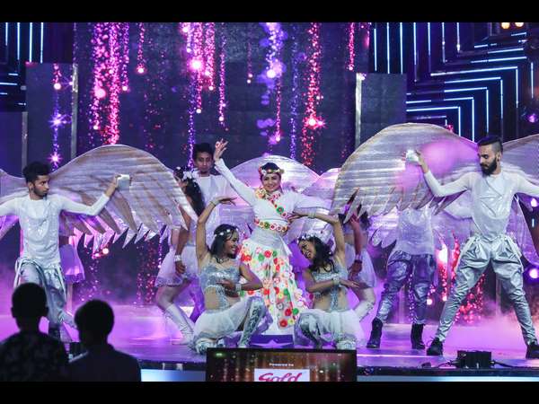 ಫುಲ್ ಮನರಂಜನೆ