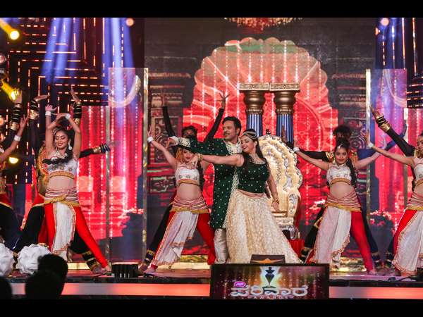 ಅಕುಲ್ ಬಾಲಾಜಿ ನಿರೂಪಣೆ