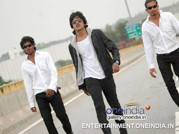 ವಿಕ್ರಂ ನಾಯಕನಾಗಿ ಚೊಚ್ಚಲ ಚಿತ್ರ