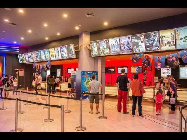 ಪ್ರೇಕ್ಷಕರಿಗೆ ಹೊರೆ 