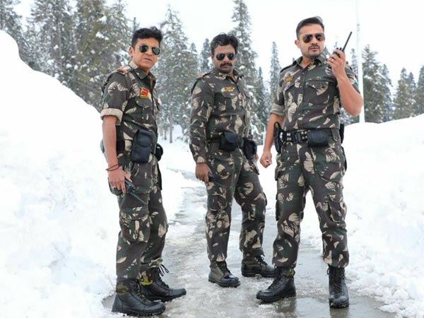 Cine'mass'tic disaster: Deccan Chronicle Cine'mass'tic disaster: Deccan Chronicle