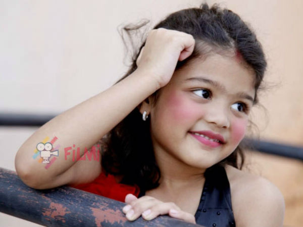 Ganesh daughter Charitriya to make sandalwood debut through 'Chamak' Ganesh daughter Charitriya to make sandalwood debut through 'Chamak'