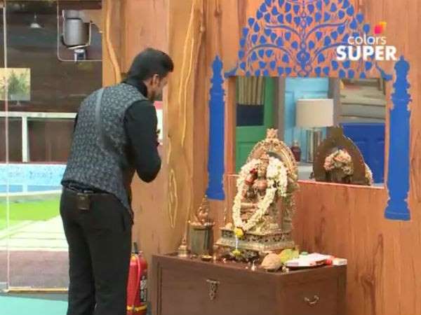 ದೇವಿಯ ಆಶೀರ್ವಾದ ಪಡೆದ ಸುದೀಪ್