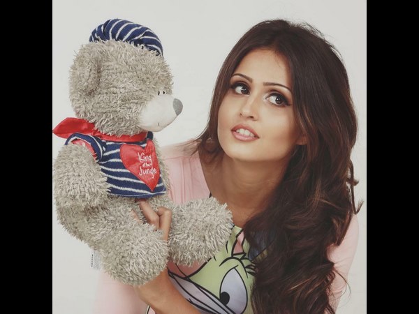 ಬಂಗಾರದ ಪಂಜರ 