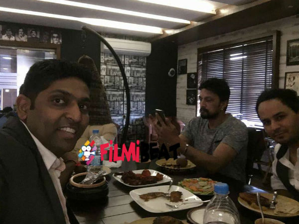 ಸುದೀಪ್ ಮನೆಗೆ ಹಾಲಿವುಡ್ ನಿರ್ದೇಶಕ